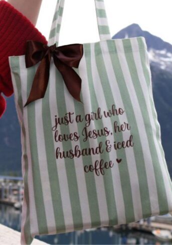 just a girl tote